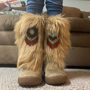 Pajar fur boots!